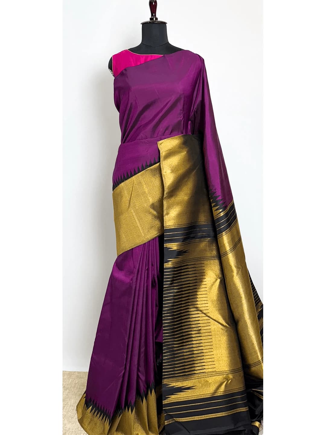 Kanchipuram Pure Silk Saree - Raising Border - QS212200