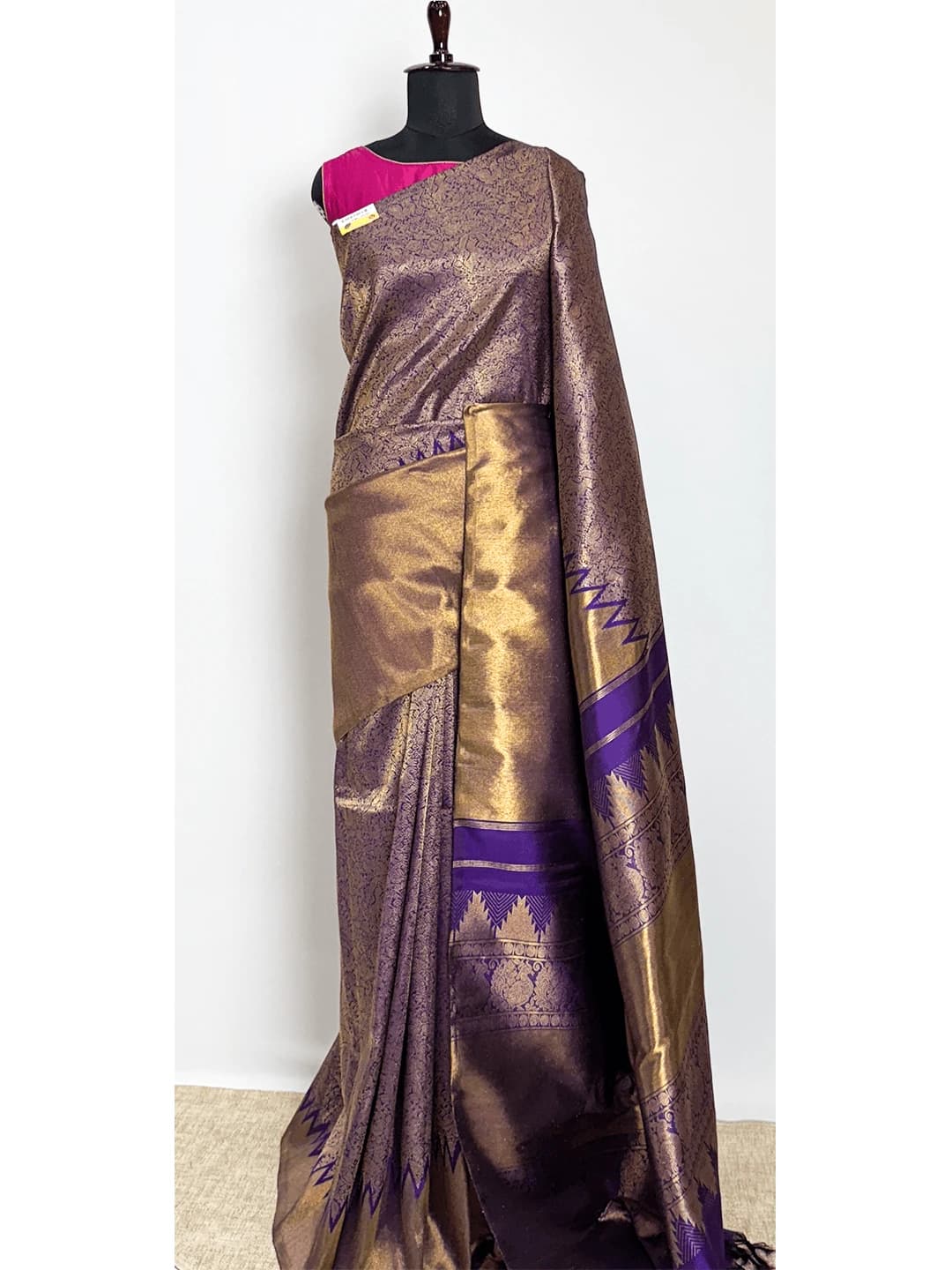 Kanchipuram Pure Silk Saree - Raising Border - QS212203
