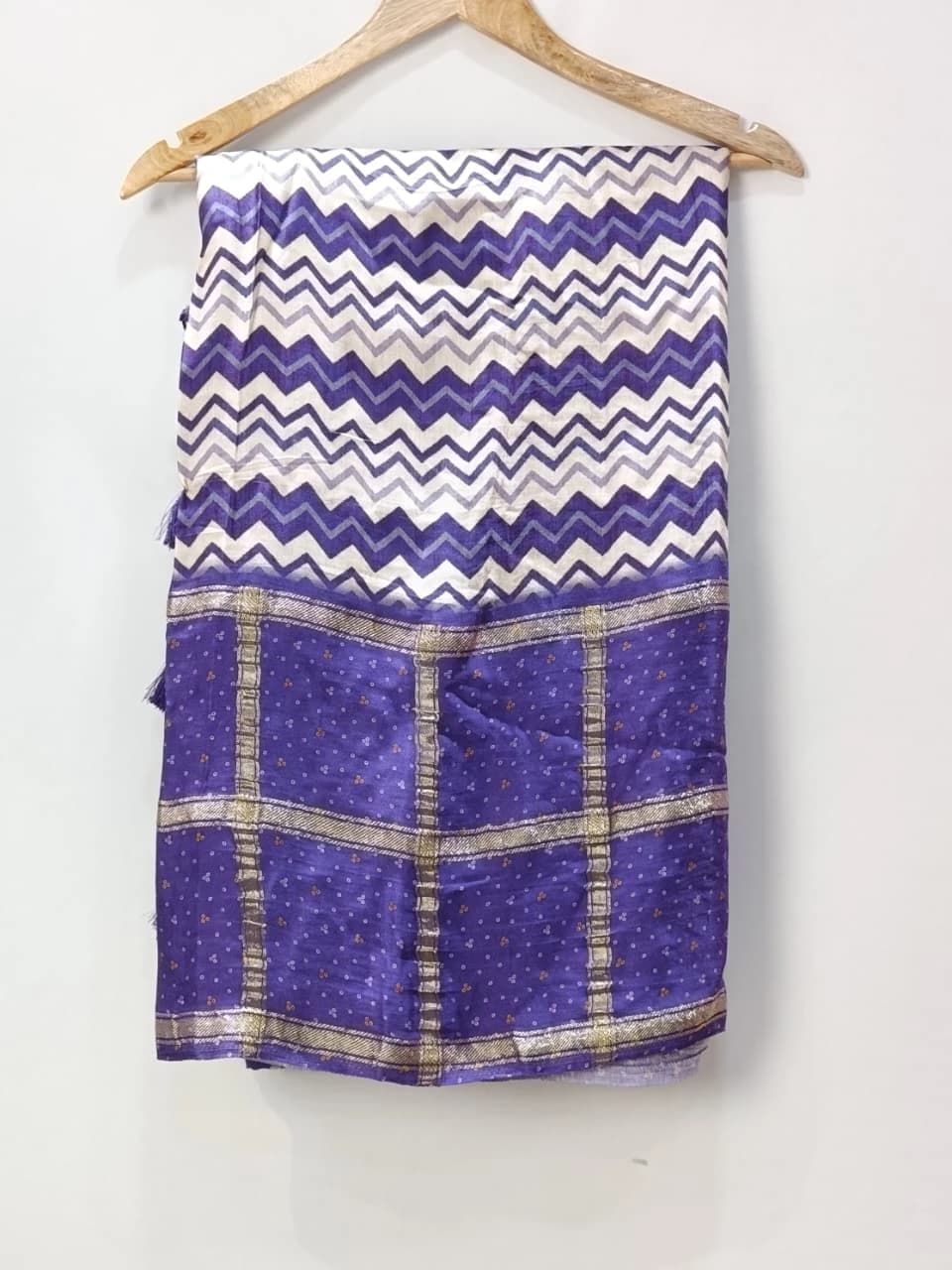 Bandhani Blast -Purple Bandhani Silk Saree with Chevron Design & Zari Border QS251917