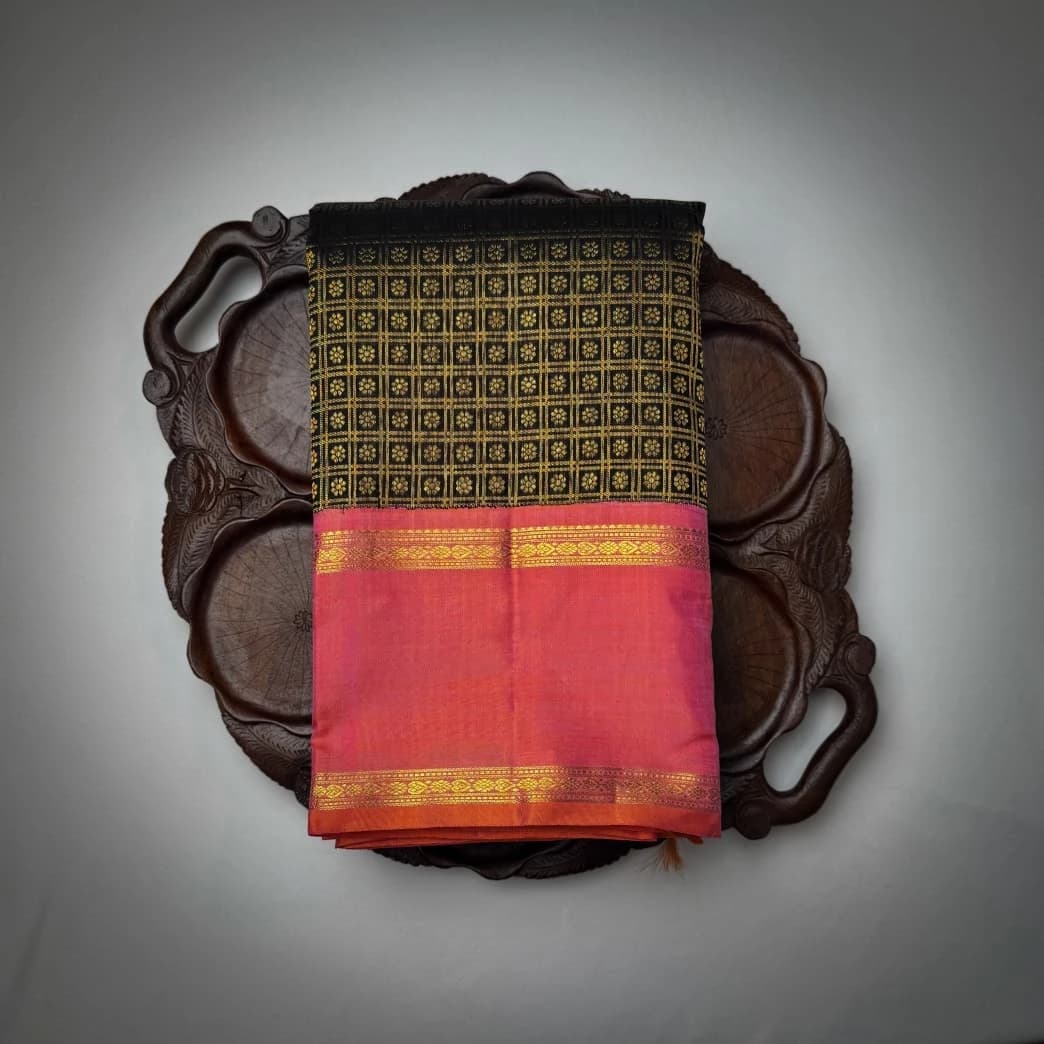 Kanjeevaram Pure Silk Handloom Black & Pink QS265605